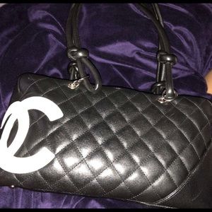 RARE!😍Chanel white and black quilted ligne cambon